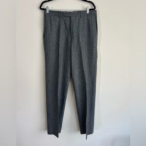 Jack Victor Men’s Gray Wool Trousers. Size 33R. Like New Condition.